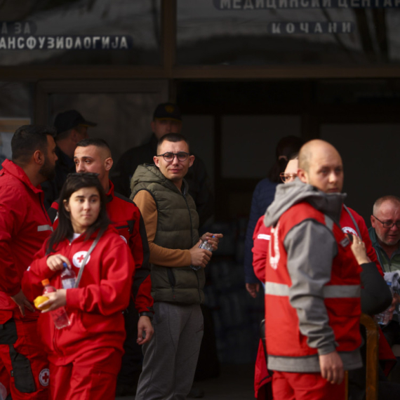 "Čuo sam eksploziju i krov je pao"; Jezive reči mladića koji je preživeo požar u diskoteci u Kočanima