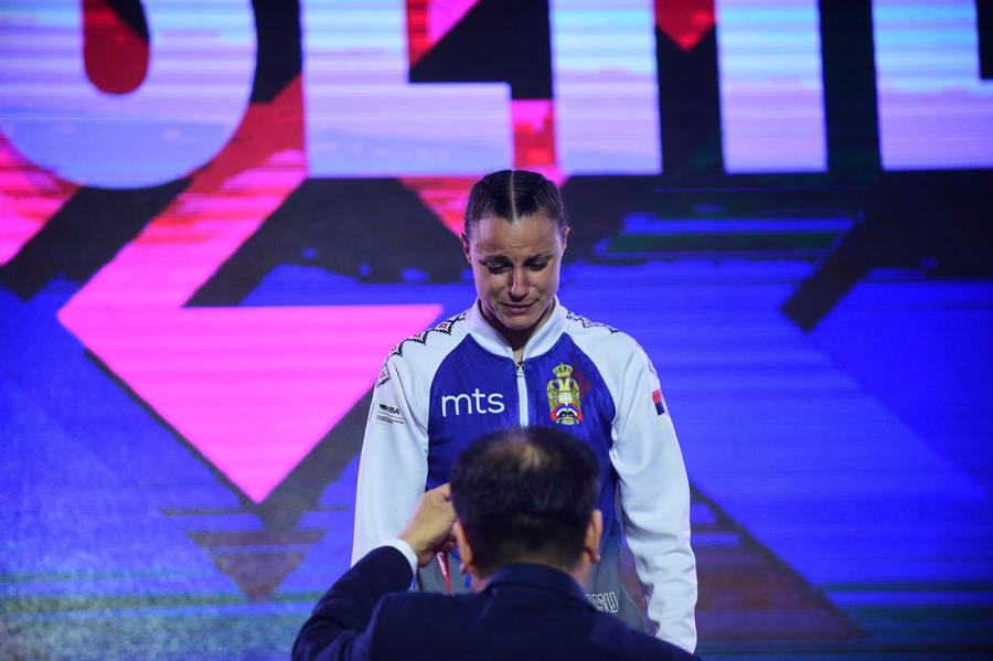 Od ostavljene bebe u porodilištu do šampionke sveta! FOTO/VIDEO