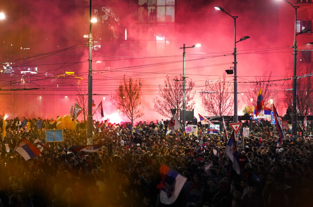 Novinari opozicionih medija šalju pisma i žale se po svetu FOTO