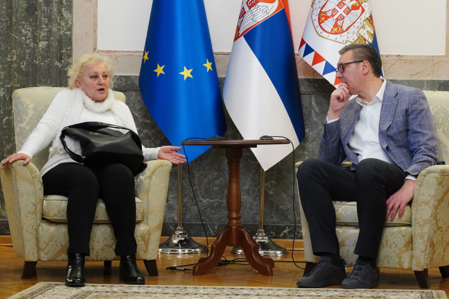 Vučić razgovarao sa zaposlenima u opštini Obrenovac koje je opozicija napala: Svi će biti uhapšeni FOTO/VIDEO