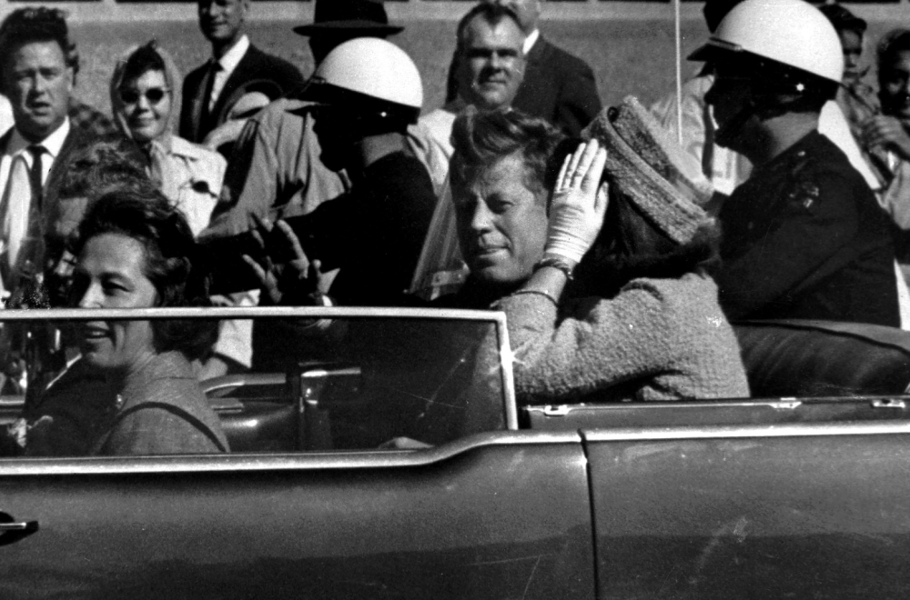 It started: Kennedy was "executed" by the CIA?