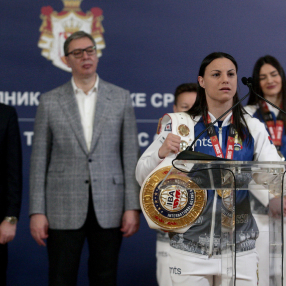 Srpske bokserke kod predsednika: "Čudesno"; "Bili ste nam dodatni motiv"
