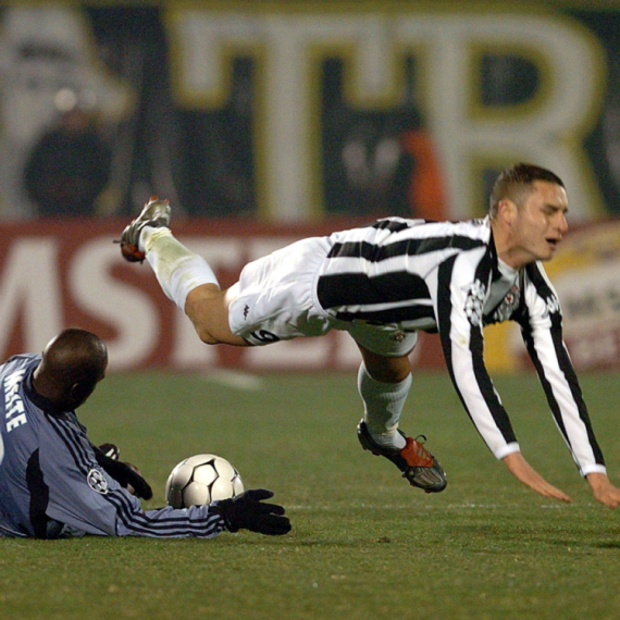 I FK Crvena zvezda se oprostila od Delibašića FOTO
