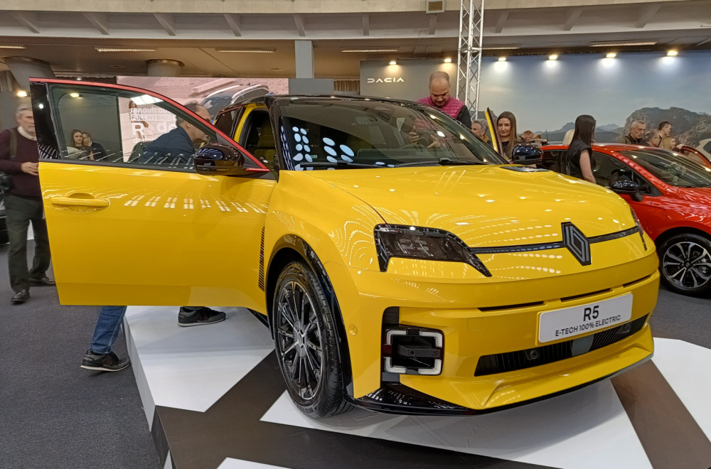Istorijska poseta: Na Sajmu tokom vikenda 60.000 ljubitelja automobila!