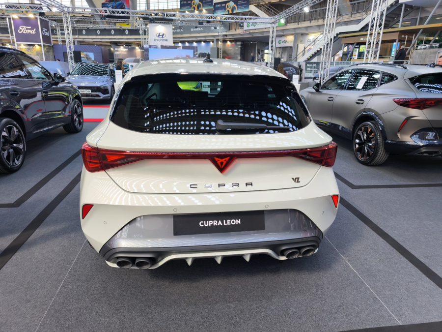 Dah Španije u hali 1: Seat i Cupra izlažu aktuelnu ponudu FOTO