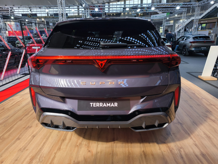 Dah Španije u hali 1: Seat i Cupra izlažu aktuelnu ponudu FOTO