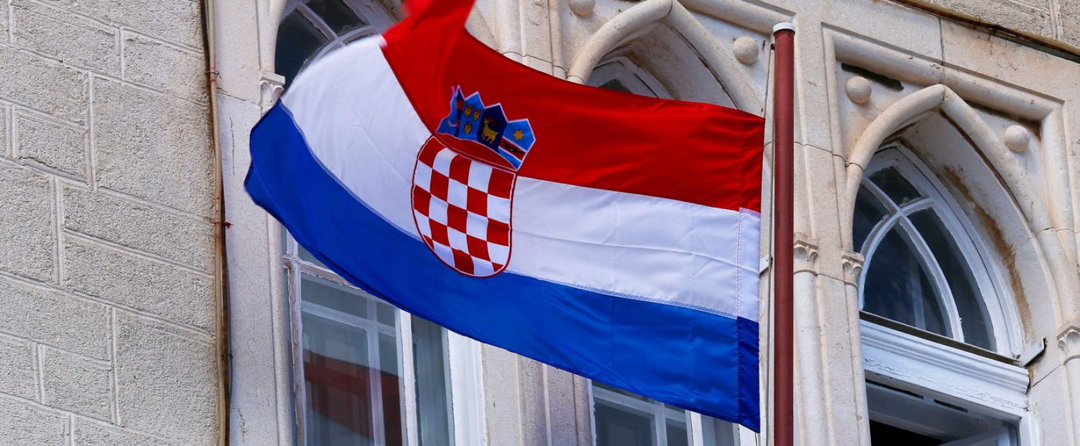 Influenserka pokazala šta je zatekla u 6 ujutru na balkonu u Hrvatskoj VIDEO