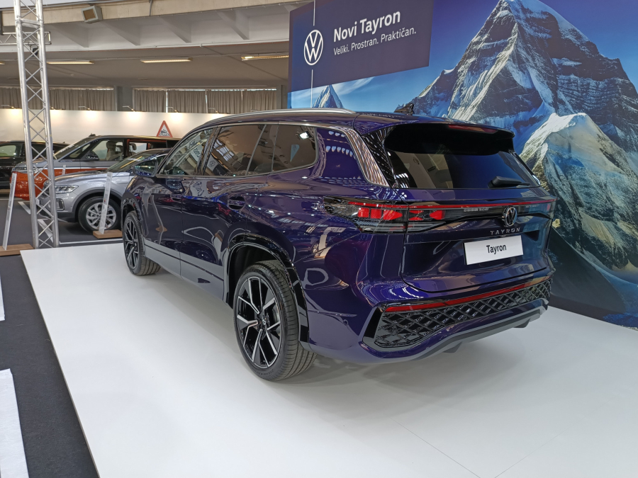 Volkswagen na sajmu predstavio novi SUV sa 7 sedišta FOTO