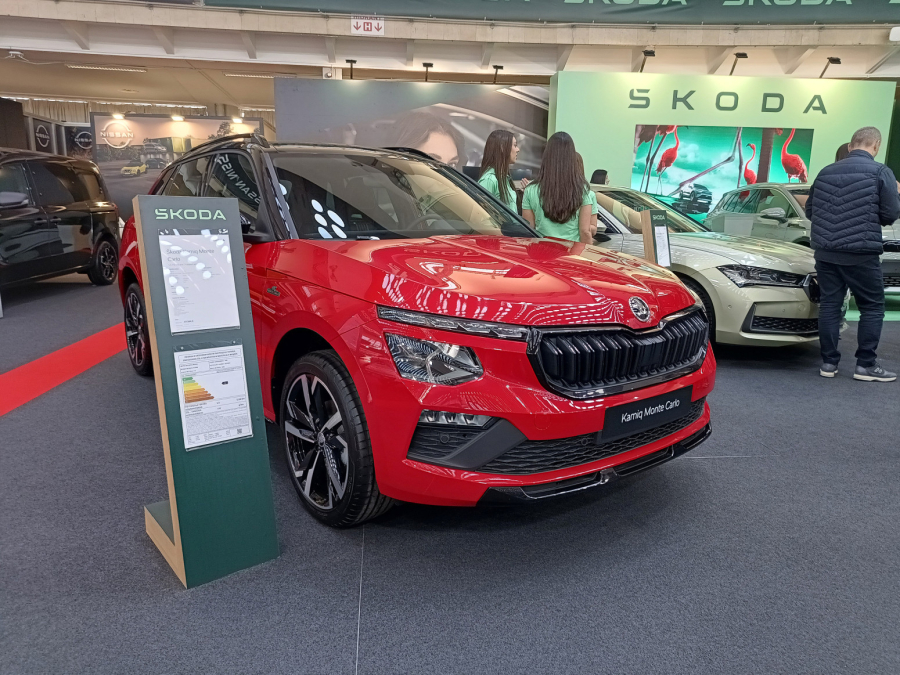 Skočila prodaja novih automobila u Srbiji, ali jedna kategorija beleži dramatičan pad