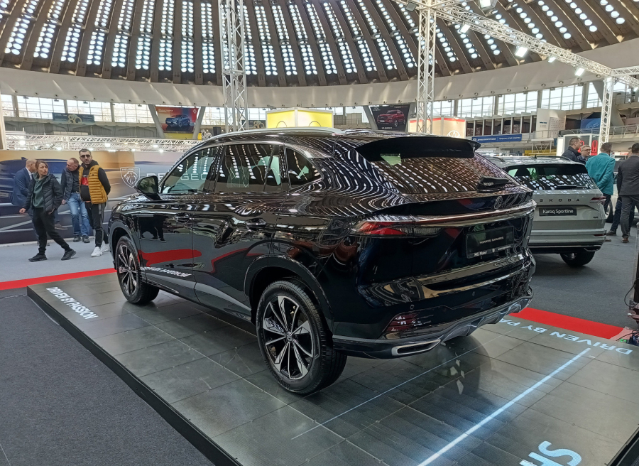 Još jedan novitet na Sajmu: MG HS 2025 je ekonomični SUV unapređenog dizajna FOTO