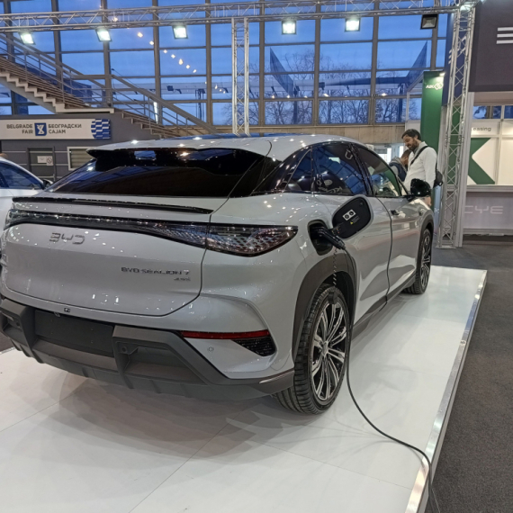 BYD nadmašio Teslu: Ima punjač četiri puta brži od Superchargera?!