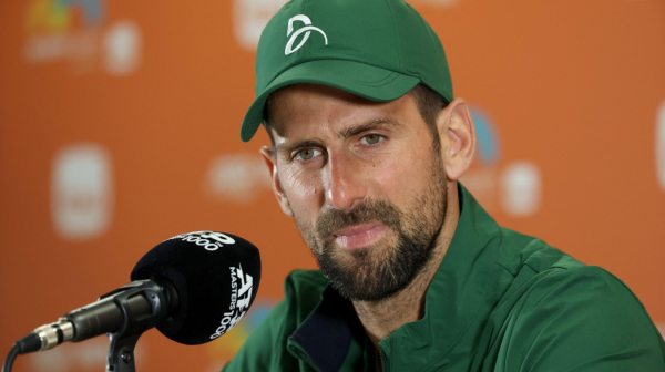 Nadal gleda Đokoviću u leđa