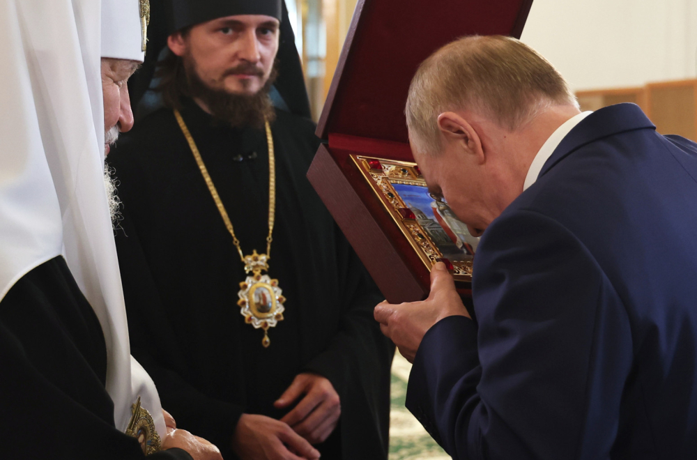 Putin otišao u crkvu da se moli za Trampa FOTO