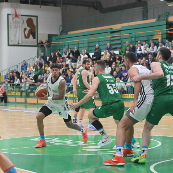Dubai slavio u Novom Mestu, ali ne bez muke