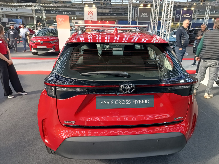 Toyota na sajmu automobila u Beogradu: Od igle do lokomotive FOTO