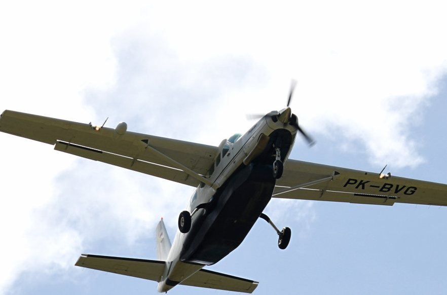 Dva dana preživljavali u divljini: Spaseni piloti nestalog aviona