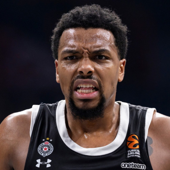 Katastrofa za Partizan – povredio se Sterling Braun!