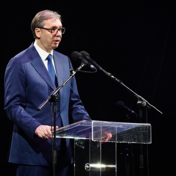 Vučić sutra sa šefom britanske diplomatije Dejvidom Lamijem