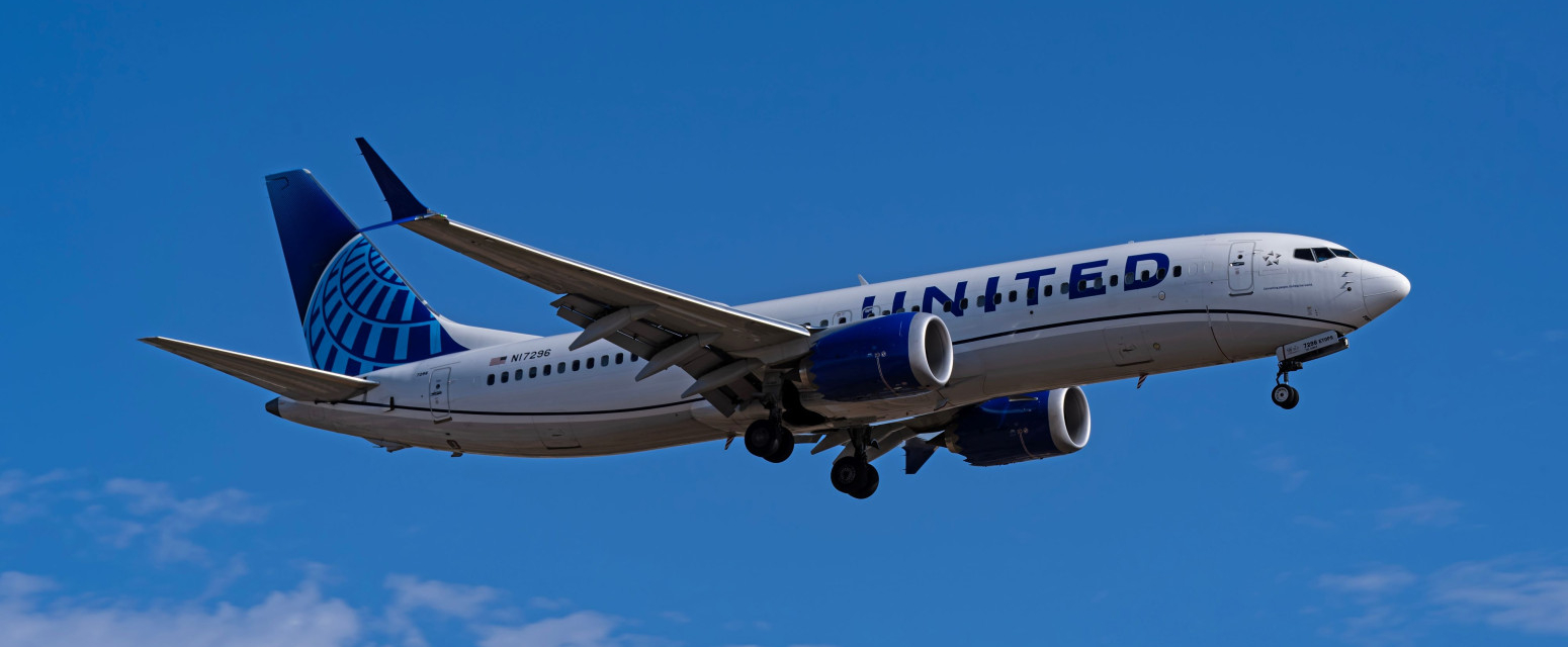 Avion Junajted erlajnsa izveo nagli manevar: Ima povređenih putnika