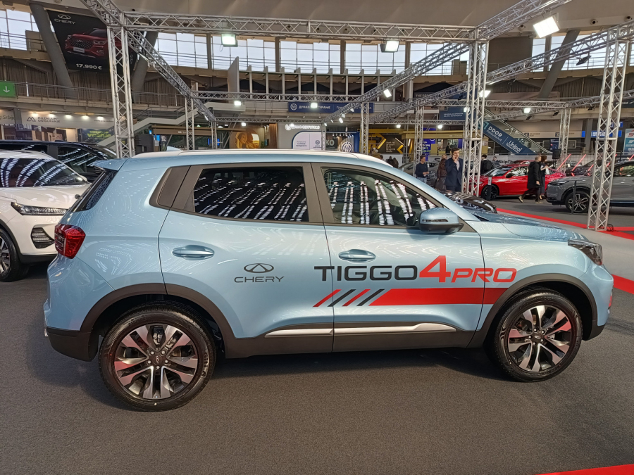 Dostupan i u Srbiji, izložen na Sajmu: Kinezi su ovaj SUV izvezli u milion primeraka FOTO