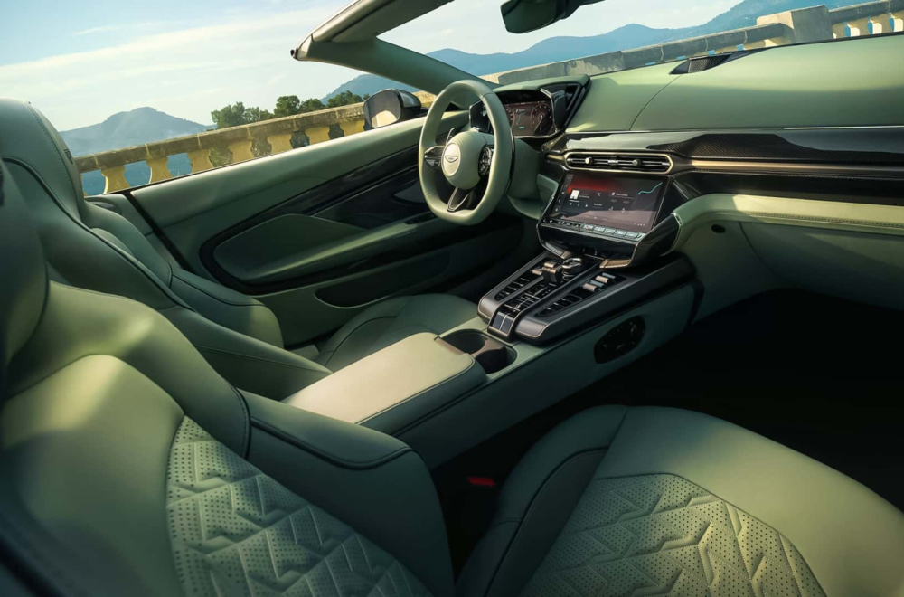 Aston Martin Vanquish Volante: V12 snaga bez kompromisa FOTO