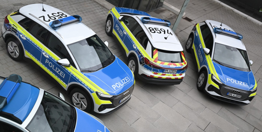 Nemački policajci u električnim automobilima: Gube vreme na punjačima, dok kriminalci beže