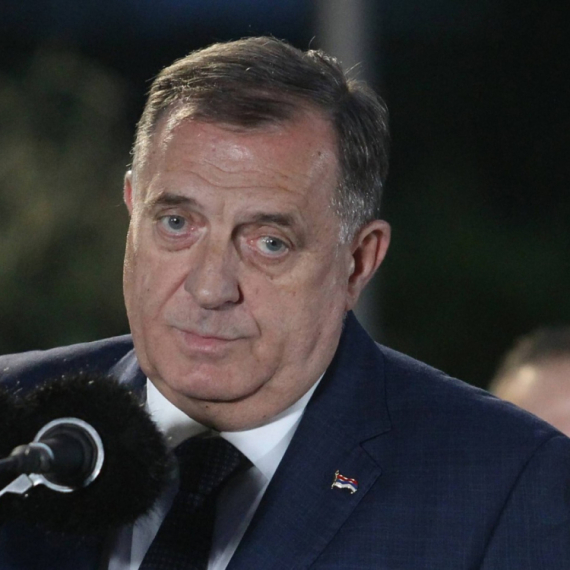 Dodik: Šmit vodi BiH u avanturu i ona se zato raspada