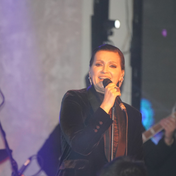 Neočekivano: Nina Badrić na novom albumu Crnog Ceraka, a evo šta nas očekuje 12. aprila u Beogradskoj Areni