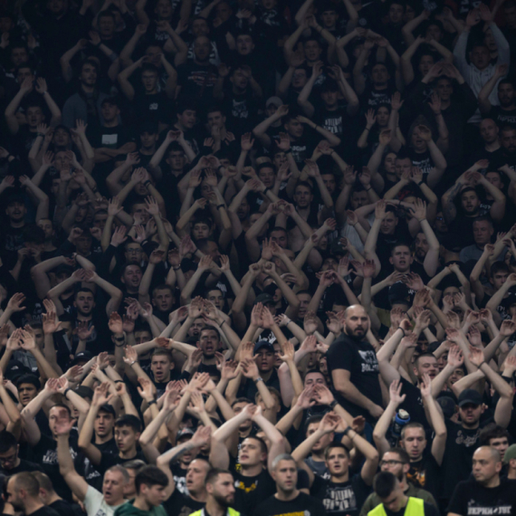 Korteo "grobara" u Minhenu – Partizan ima veliku podršku u meču sezone VIDEO