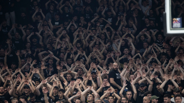 Korteo "grobara" u Minhenu – Partizan ima veliku podršku u meču sezone VIDEO