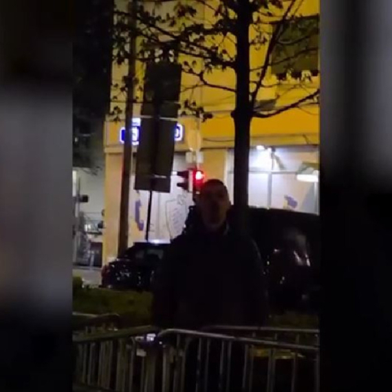 Nasilje blokadera ne staje: Napali studente koji žele da uče, vređali predsednika VIDEO