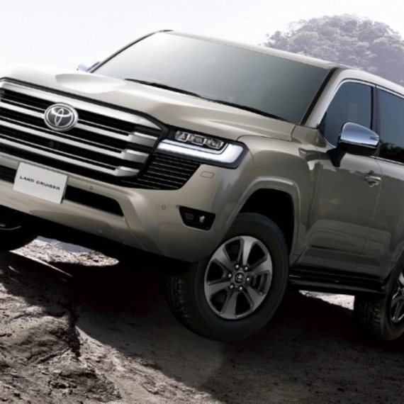 Osvežena Toyota Land Cruiser 300 – niko ne može da je kupi! FOTO