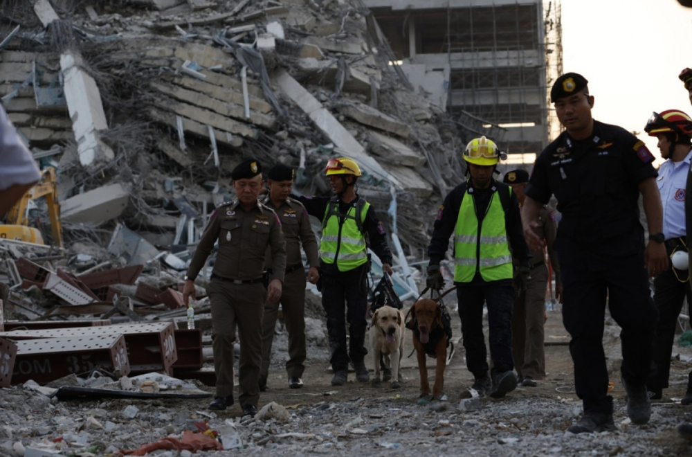 The dead are counted; Estimates say that there could be up to 100,000 victims; Horrible footage PHOTO/VIDEO