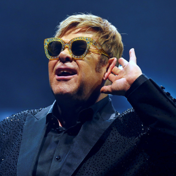 Elton Džon ljut kao ris: "Poneli su se kao totalni gubitnici, tužiću ih" FOTO/VIDEO