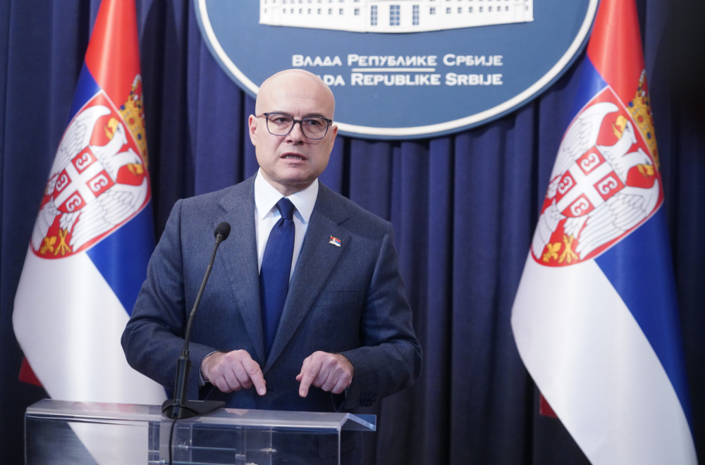 Vučević: Dosta je laži i jeftinih trikova; Studenti DIF su bili inicijatori tuče, provocirali su druge građane