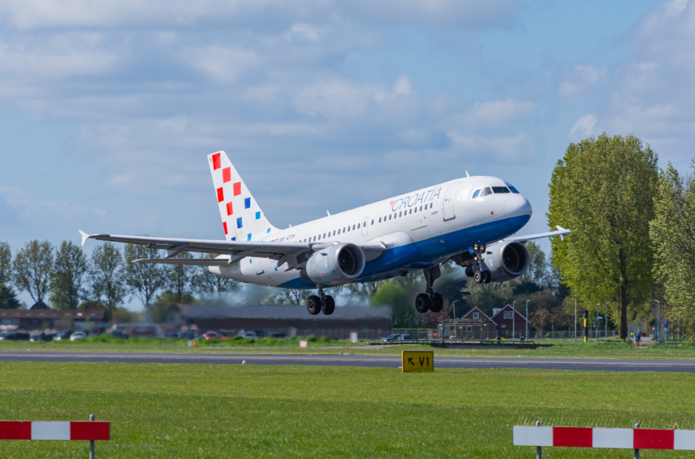 Potpuni kolaps u Hrvatskoj: Nacionalna avio-kompanija otkazuje 900 letova; Er Srbija se i dalje bori i odoleva