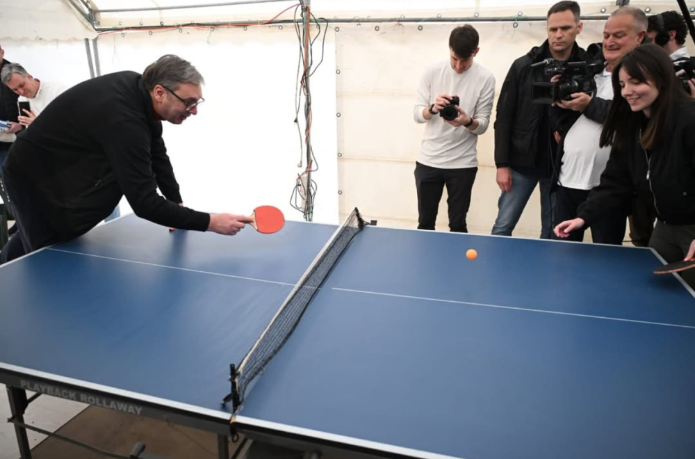 Vučić sa studentima: Država je uz vas, vratićemo normalan život u Srbiju; Odgovaraće nadležnim organima FOTO