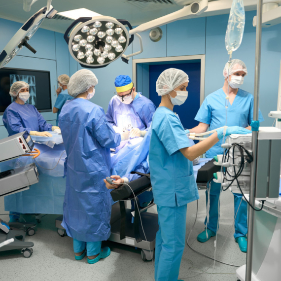 Sveštenik umro posle transplantacije jetre: Anesteziolog upozorava na jednu stvar VIDEO