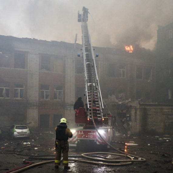 Brutalni udari Rusa: Ukrajina gori, uništeni štabovi, fabrike...FOTO