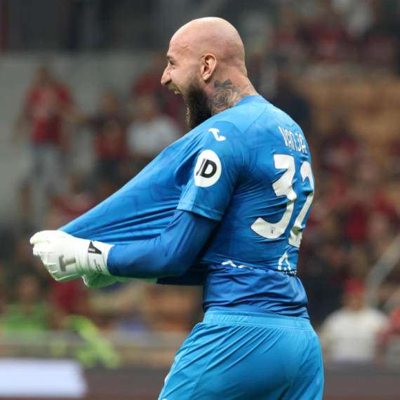 Ozvaničen transfer Vanje Milinković-Savića FOTO