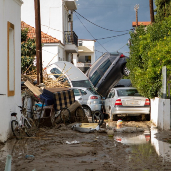 Grčka upozorila ljude; Zatvorili su i škole