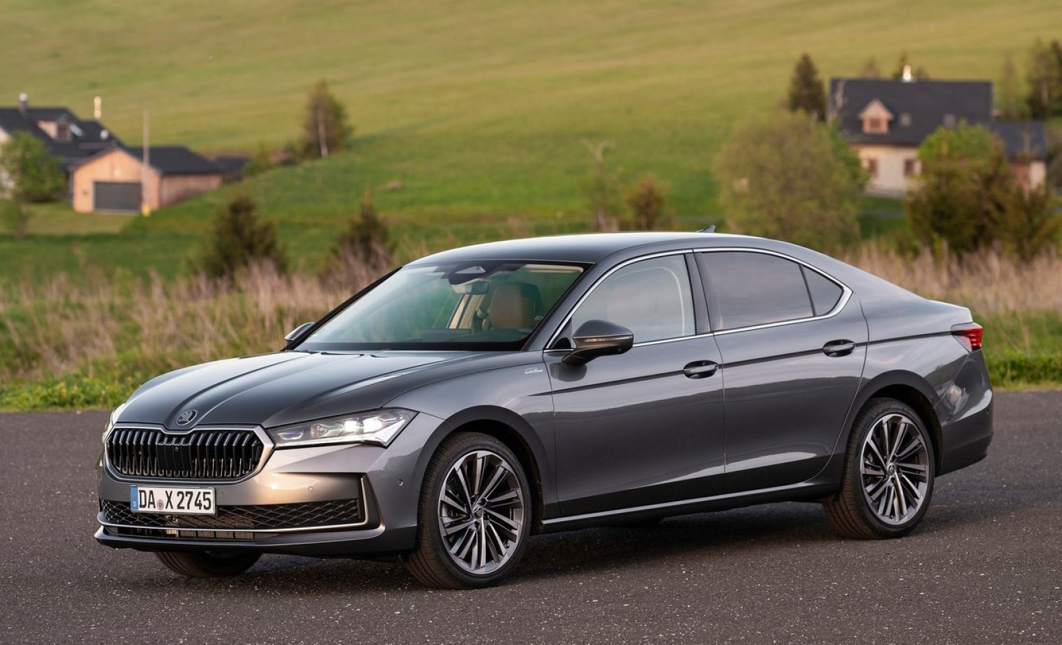 Škoda Superb slavi jubilej: Klasik puni 90 godina FOTO