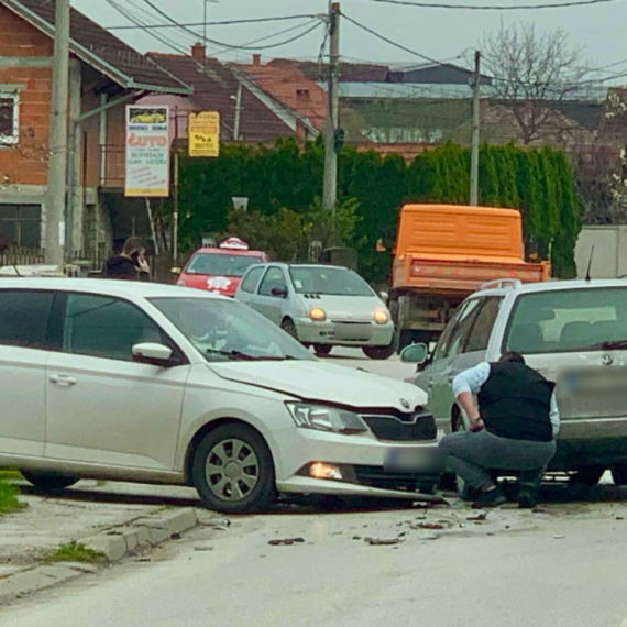 Teška saobraćajna nesreća kod Čačka: Automobili uništeni; Meštani u strahu zbog sve češćih nezgoda FOTO