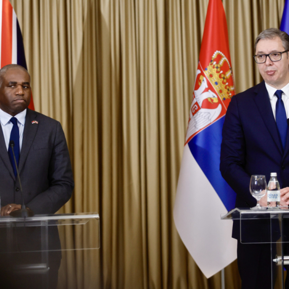 Vučić se sastao sa Lamijem: Odnosi dve zemlje unapređeni; Potpisani važni bilateralni dokumenti FOTO