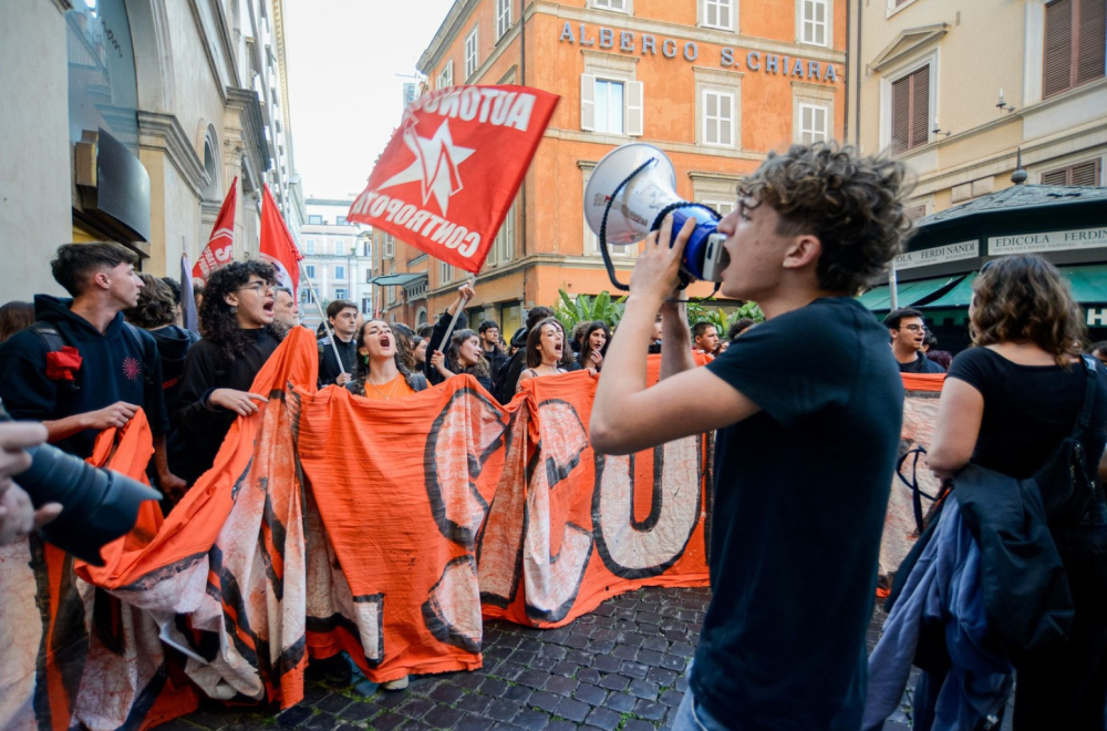 Neredi na ulicama Italije: Sukobi policije i studenata FOTO/VIDEO