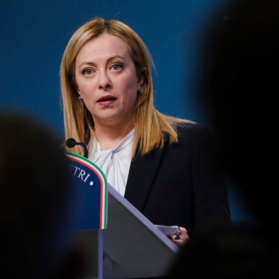 Meloni uputila molbu: Vratite se, sve ćete ugroziti