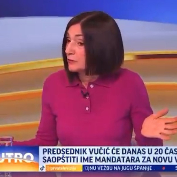 Smajlović šokirana lekarom blokaderom; Slikao se sa sramnim transparentom VIDEO