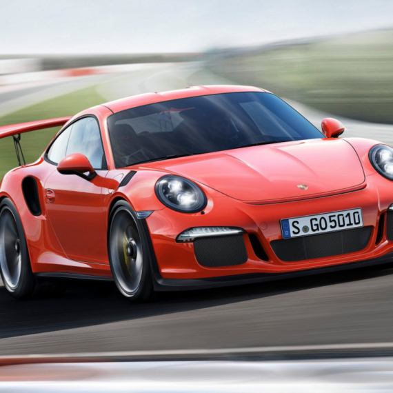 Osvojio Porsche u nagradnoj igri, divljao, pa ga slupao FOTO