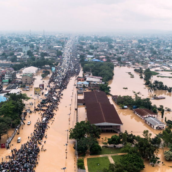 Total deluge: Floods in the streets; The dead are being counted PHOTO