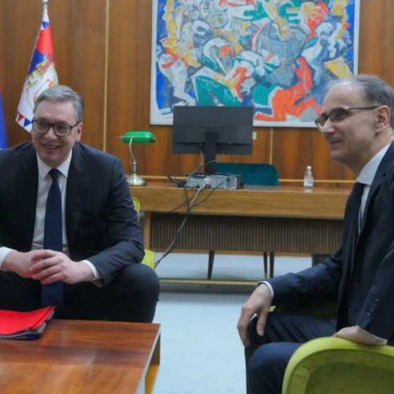 Prvi sastanak sa mandatarom Macutom; Vučić: "Želim mu svu sreću" FOTO